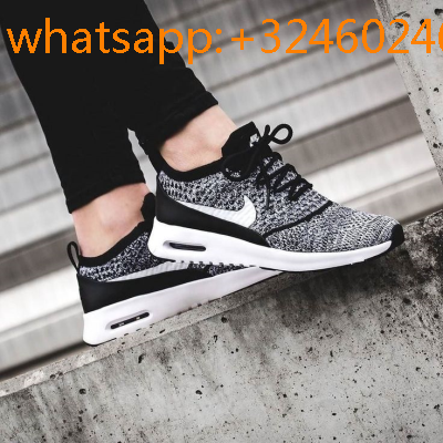 air max thea noir et blanche