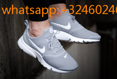 nike grise et blanche
